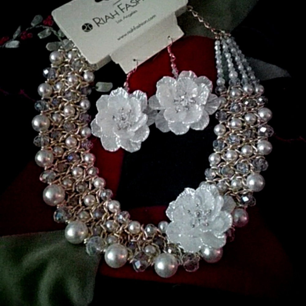 Statement pearl crystal Necklace Earrings